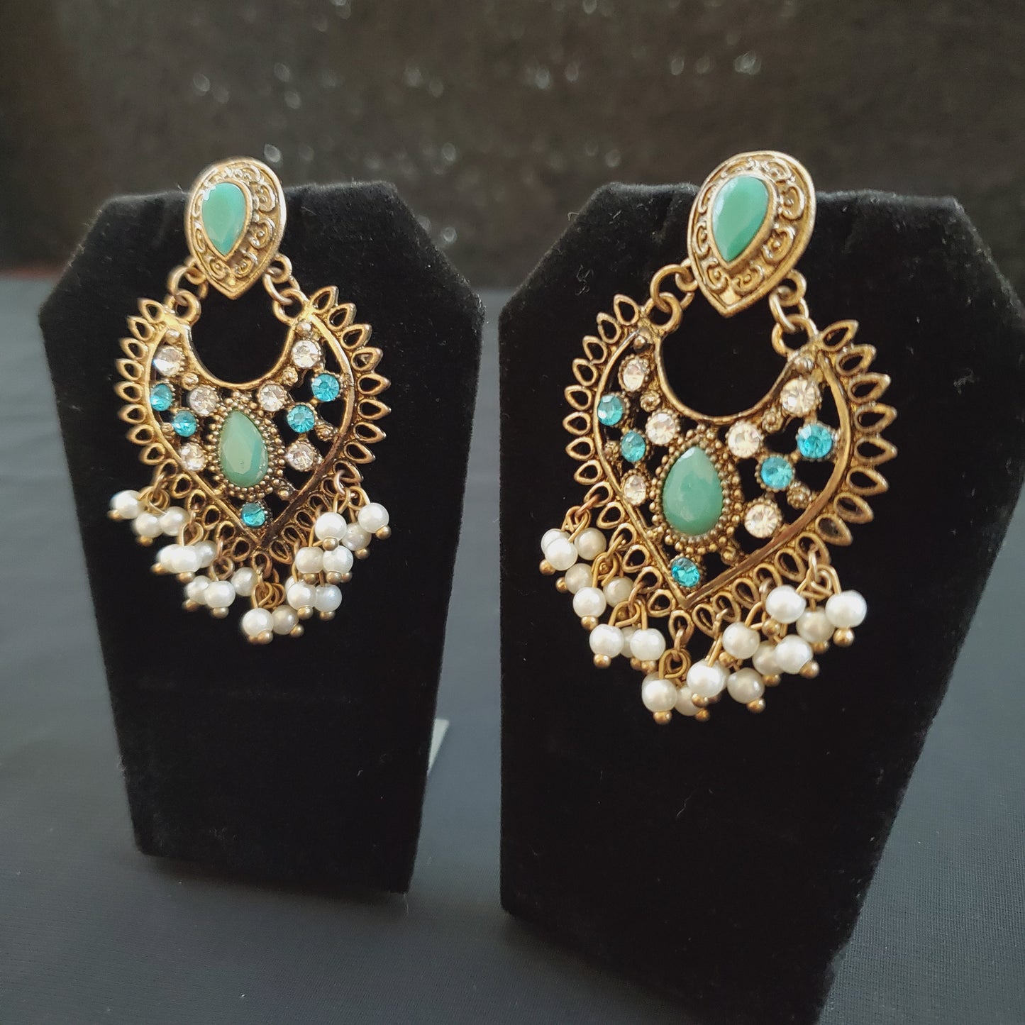 Blue Stone Fashion Earrings with Dangling Pearls